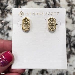 EUC✨ELLIE GOLD FRAMES EARRINGS•NO STONE